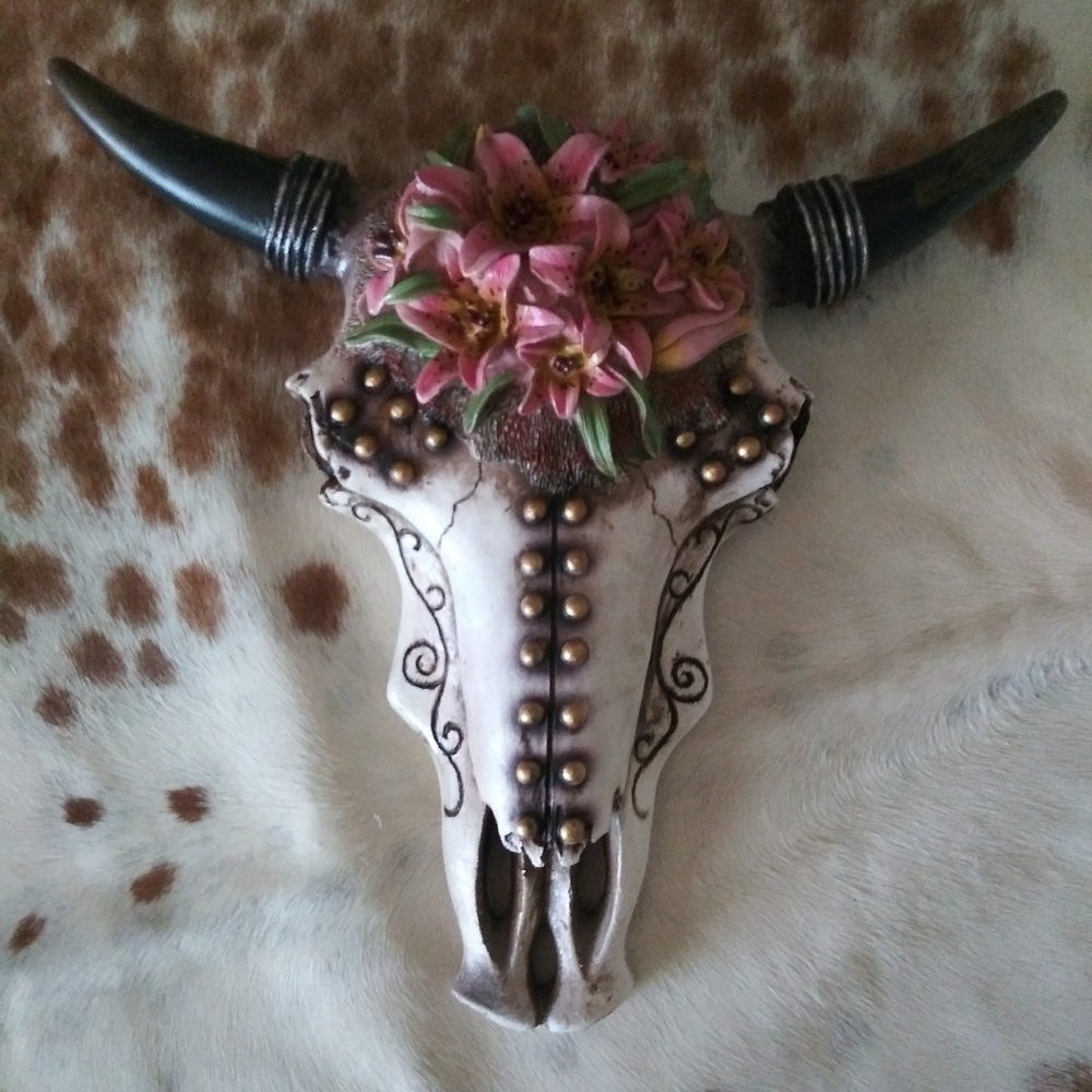 Floral Skull wall decor (last one)